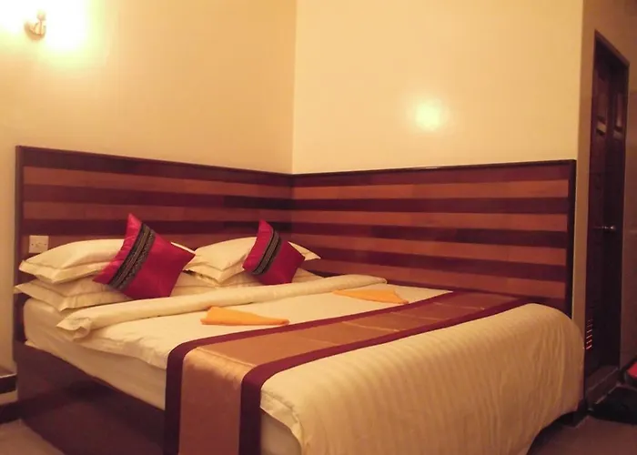 Golden Aye Yeik Mon Hotel