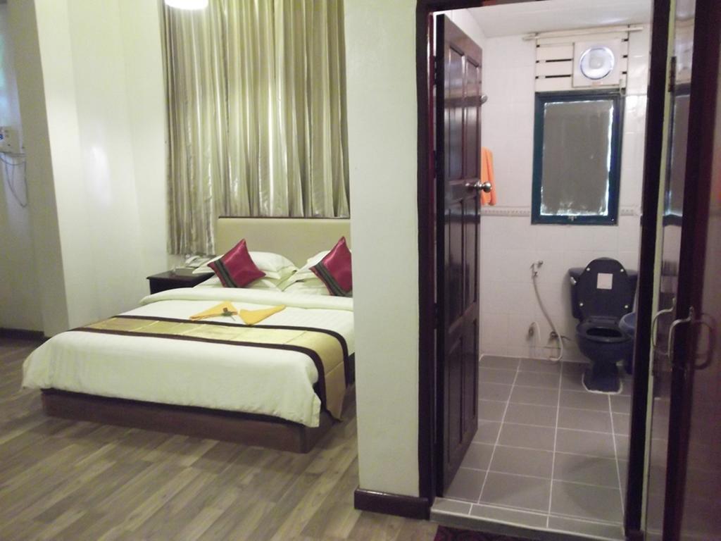 Hotel Golden Aye Yeik Mon Yangon