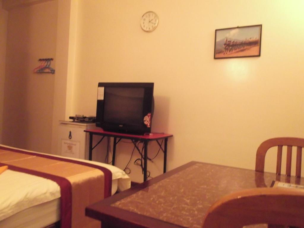 Hotel Golden Aye Yeik Mon