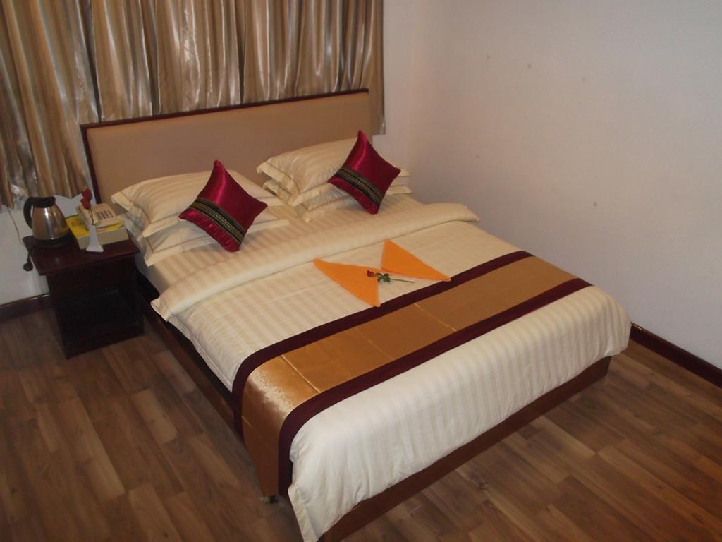 Golden Aye Yeik Mon Hotel